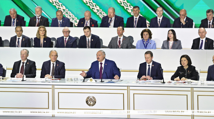 Лукашенко на ВНС: кроме Беларуси, нет в мире для нас другой светлой, доброй, любимой нами и любящей нас земли